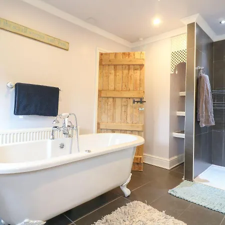 Derby Dream House - Cozy Retreat For Your Getaway Exterior photo
