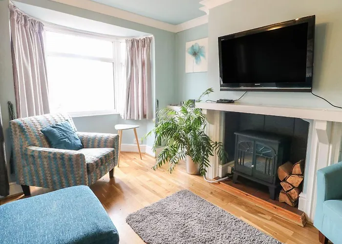 Derby Dream House - Cozy Retreat For Your Getaway